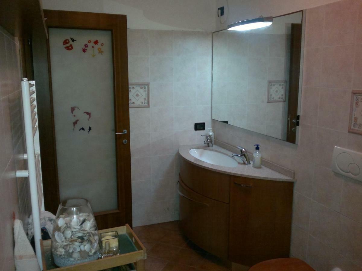 Appartamento Terrazza Vista Mare Mozzafiato 모네글리아 외부 사진